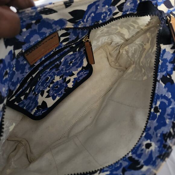 Tommy Hilfiger Women's Blue White Floral Canvas Tote - Picture 6 of 6